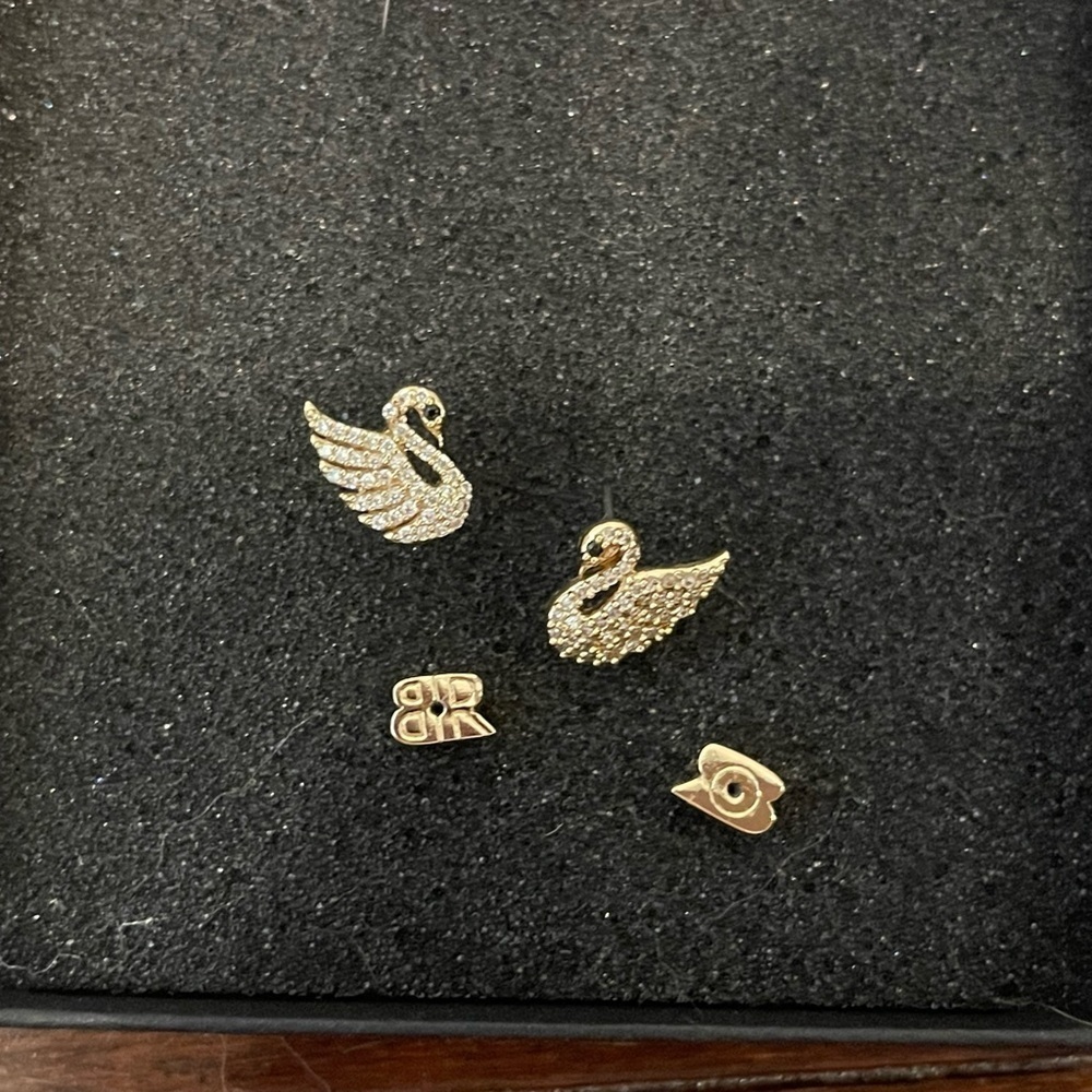 banana republic Gold and crystal swan Earrings